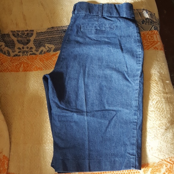 Laura Scott long shorts - Picture 1 of 4